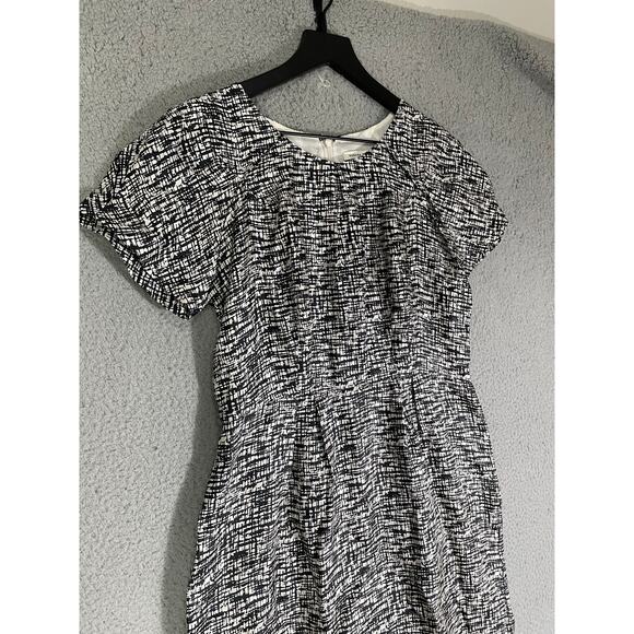 Banana Republic Petite 10P Black White 100% Silk‎ Dress Lined Abstract Print - Picture 8 of 9